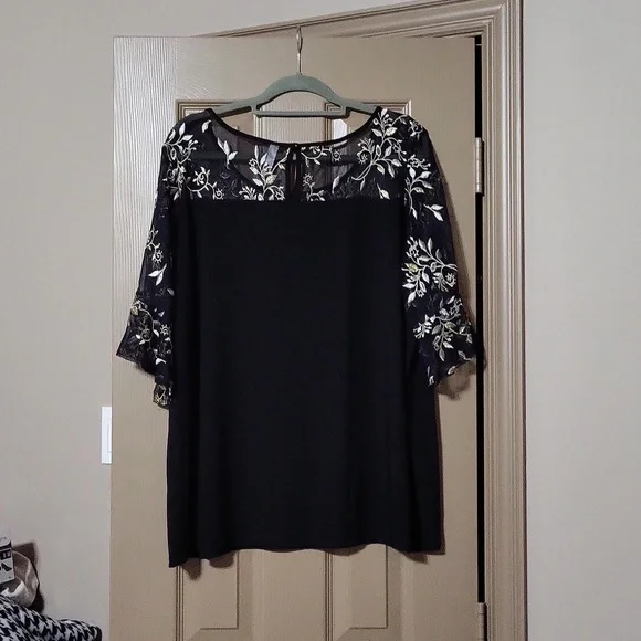 Top - Picture 3 of 4